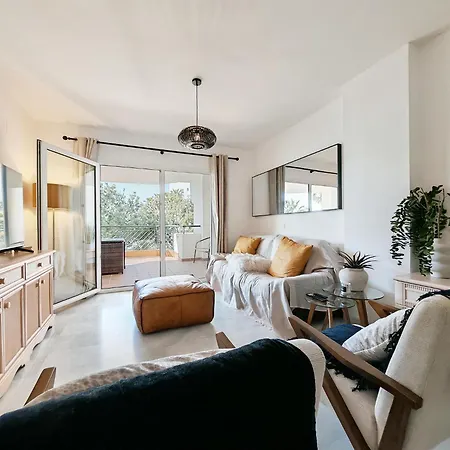 Stylish Beachfront With Sea View Appartement