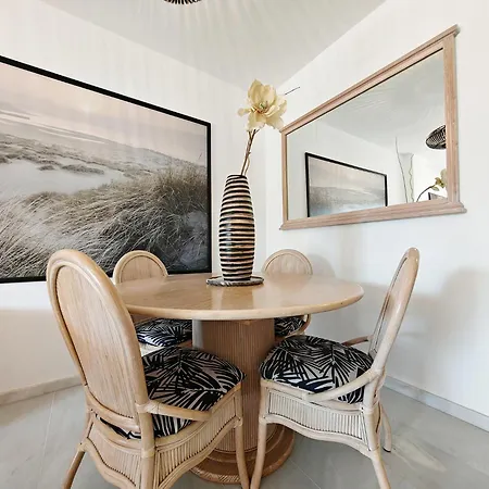 Appartement Stylish Beachfront With Sea View *